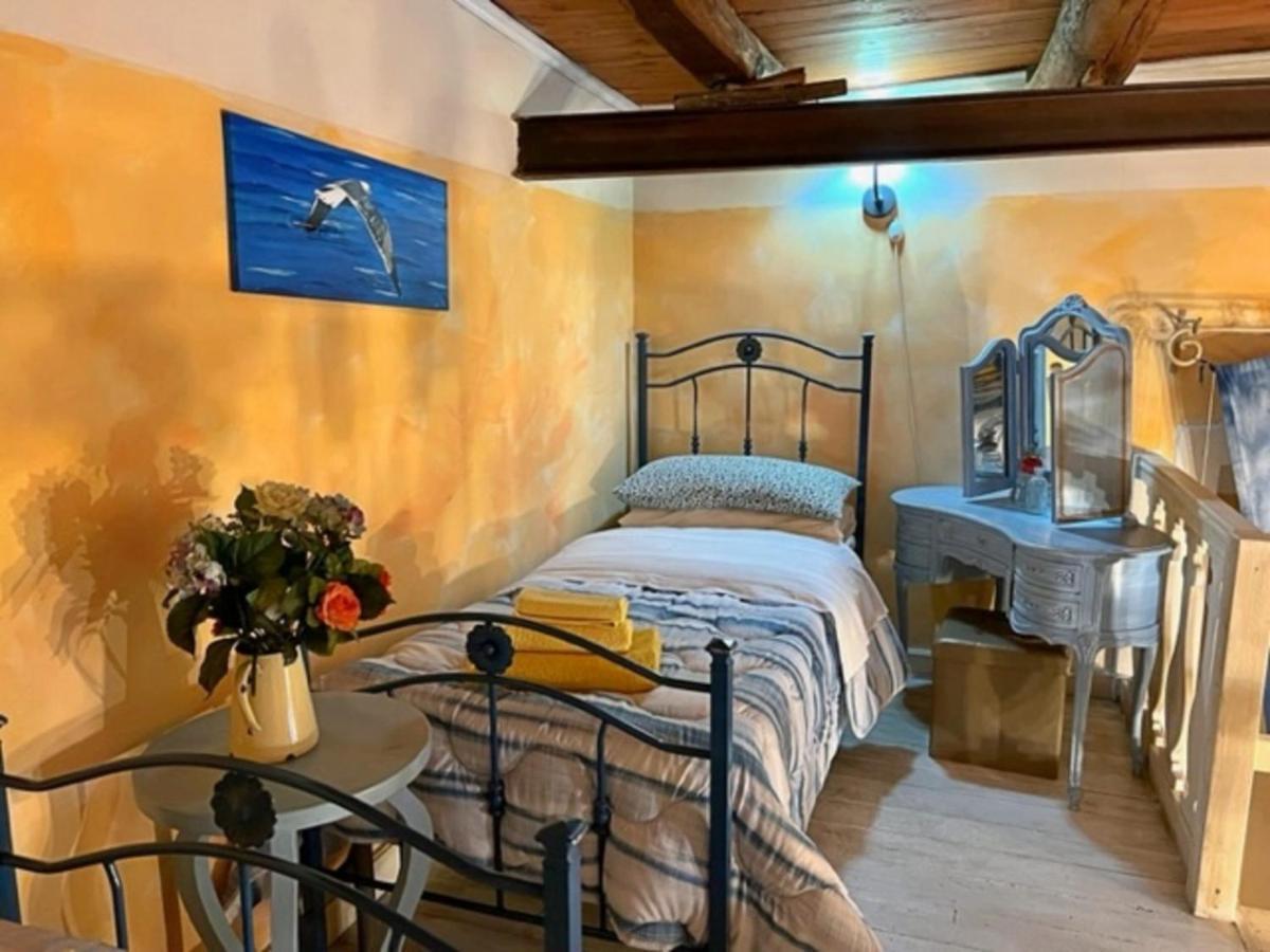 נאפולי Bella Mbriana Rooms מראה חיצוני תמונה